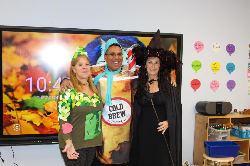 New Windsor School Halloween Parade 2023 News NECSD